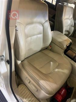 تۆیۆتا لاند کروزەر